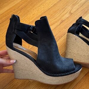 UGG Black and Tan Wedge Sandals